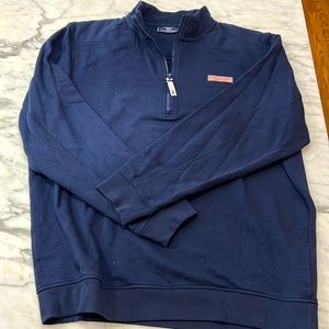 Vineyard Vines Navy men’s Large 3/4 zip sweatshirt. smoke free home.